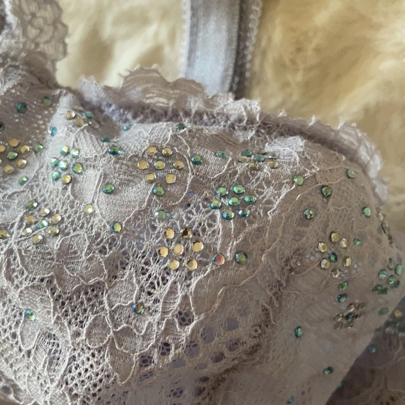 Victoria’s Secret Unlined Demi Bra - Picture 2 of 4